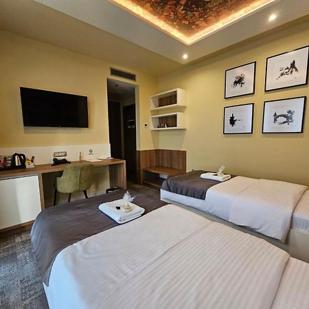 Hotel Etna Gracanica  Zewnętrze zdjęcie