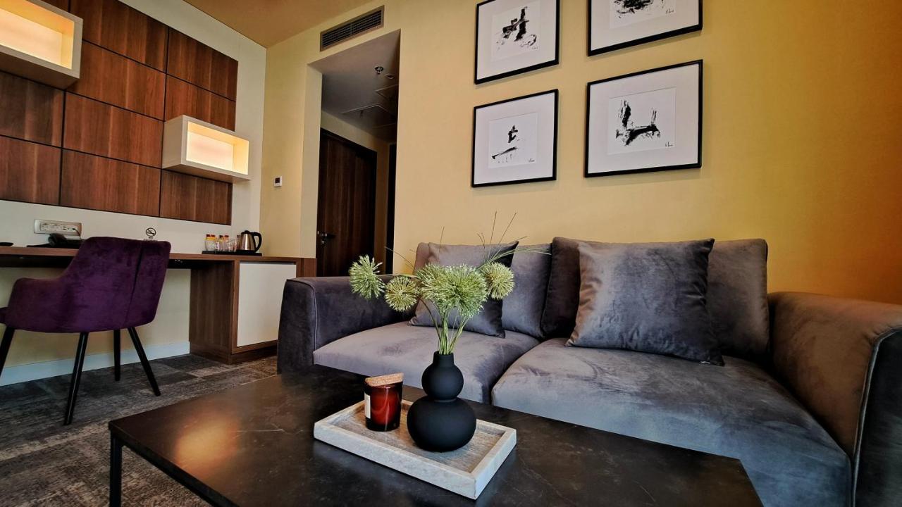Hotel Etna Gracanica  Zewnętrze zdjęcie