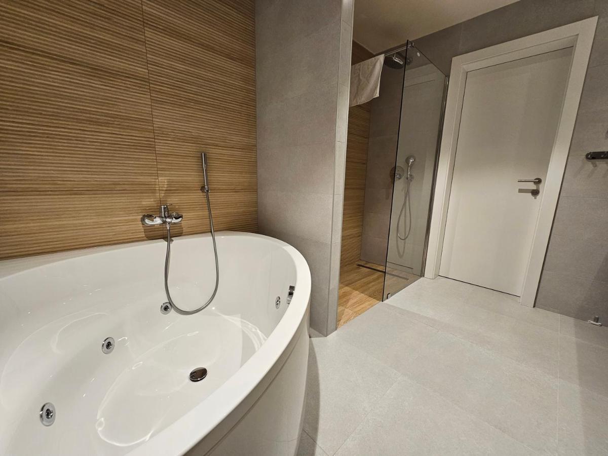 Hotel Etna Gracanica  Zewnętrze zdjęcie