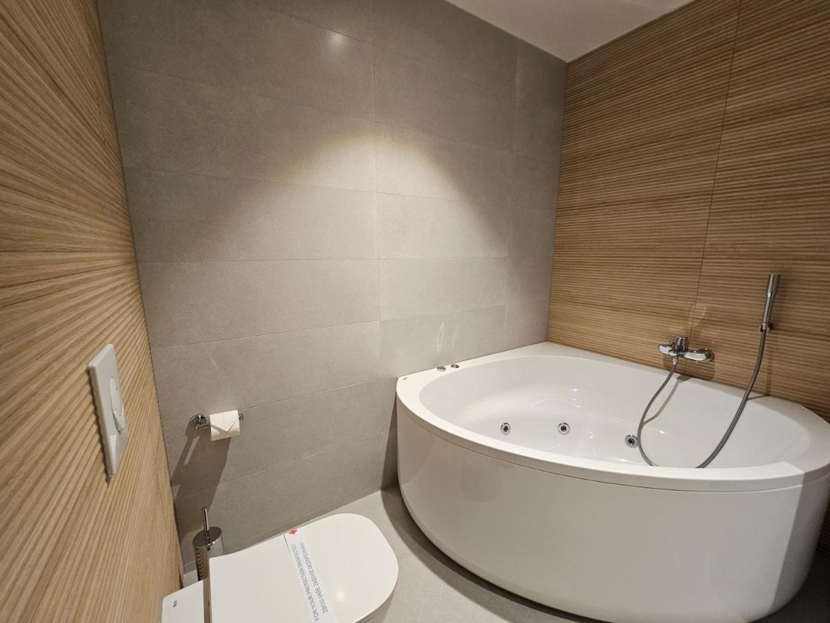 Hotel Etna Gracanica  Zewnętrze zdjęcie