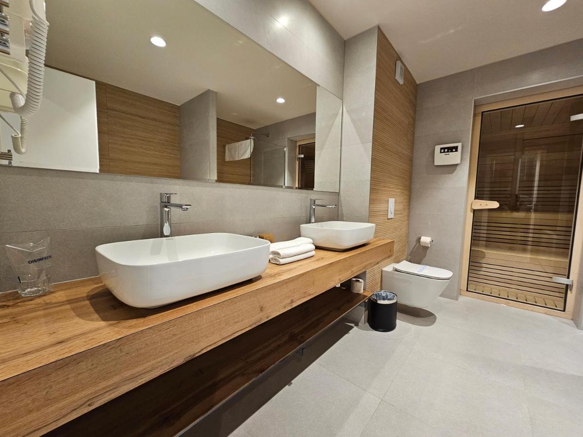 Hotel Etna Gracanica  Zewnętrze zdjęcie