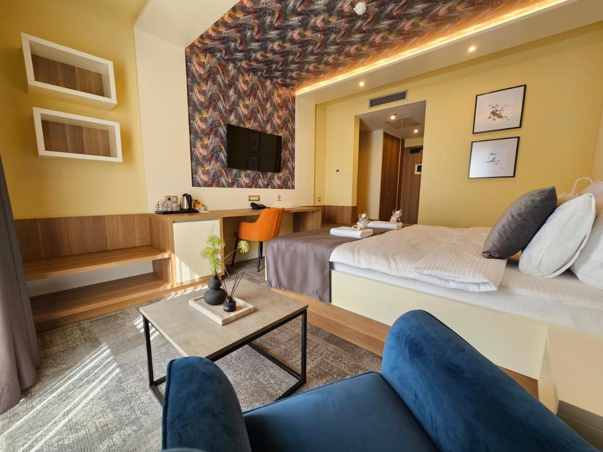 Hotel Etna Gracanica  Zewnętrze zdjęcie